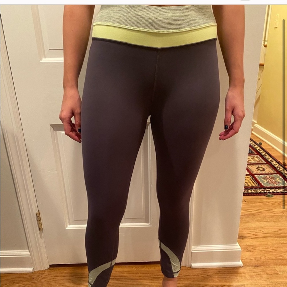 Lululemon run: inspire II crop leggings grey and light yellow size 6 EUC ☀️